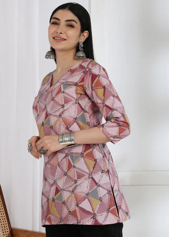 Women Geometric Print Viscose Rayon Tunic Kurta (Multicolor)